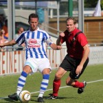 Niek Ripson (l) FC Lienden in het duel met AFC